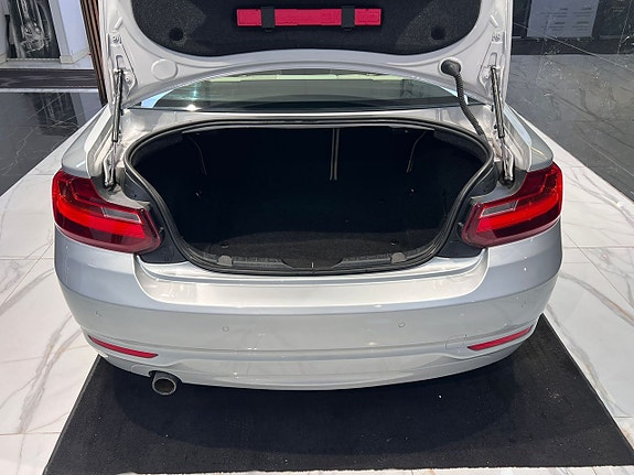 BMW 220i 5 of 22