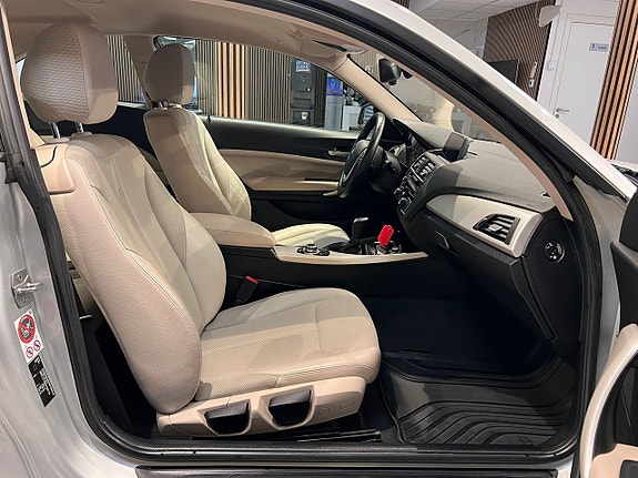BMW 220i 14 of 22