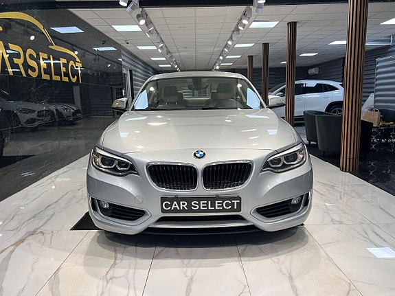 BMW 220i 8 of 22