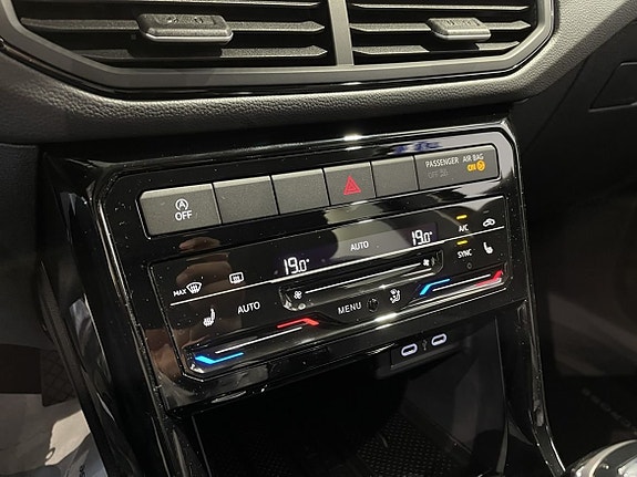 Volkswagen T-Cross 4 of 10