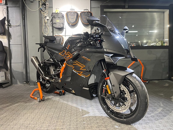 KTM 990 RC R "FINNS I BUTIK FÖR OMGÅENDE LEVERANS"