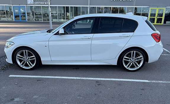 BMW 118i 5 of 5