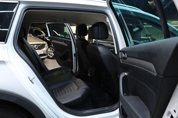 Volkswagen Passat Alltrack 15 of 25