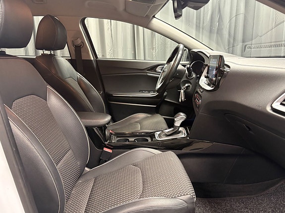 Kia Ceed 12 of 17