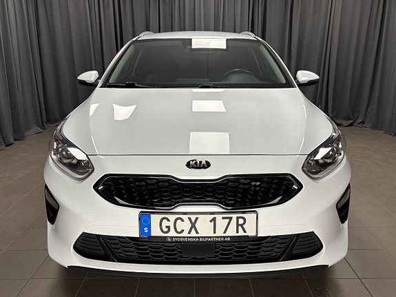 Kia Ceed 2 of 17