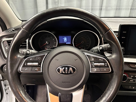 Kia Ceed 9 of 17