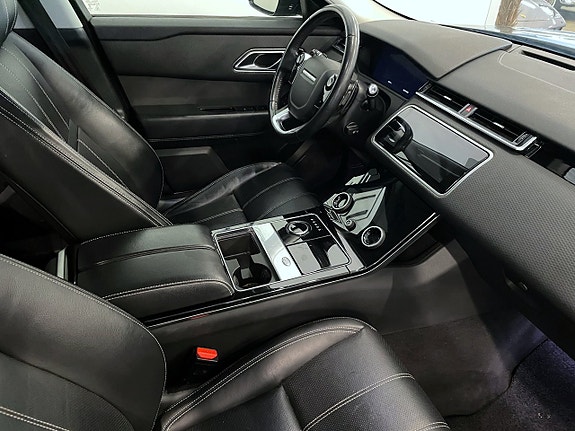 Land Rover Range Rover Velar 12 of 30