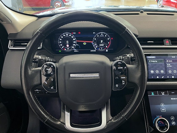 Land Rover Range Rover Velar 19 of 30