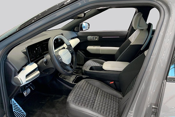 Kia EV4 8 of 14