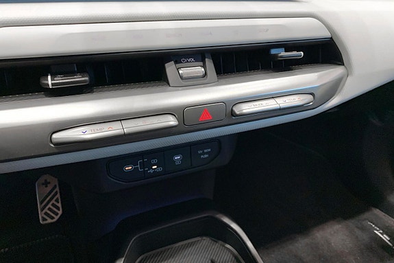 Kia EV4 13 of 14