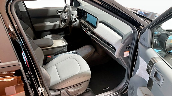 Kia EV3 3 of 12