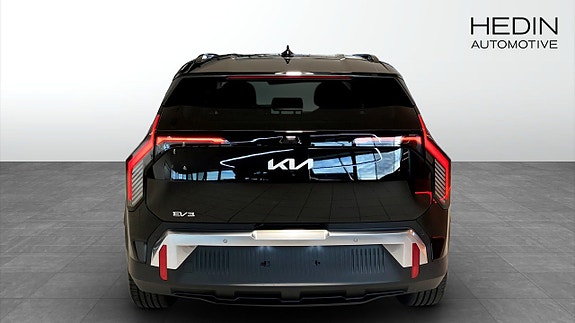 Kia EV3 7 of 12