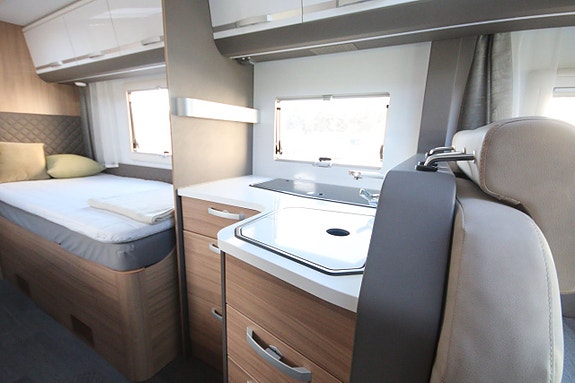 Adria Coral Plus 670 SLT. Fiat 6D 2,3 44 H (160 Hk) 9 of 18