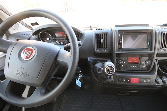 Adria Coral Plus 670 SLT. Fiat 6D 2,3 44 H (160 Hk) 15 of 18