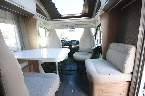 Adria Coral Plus 670 SLT. Fiat 6D 2,3 44 H (160 Hk) 8 of 18