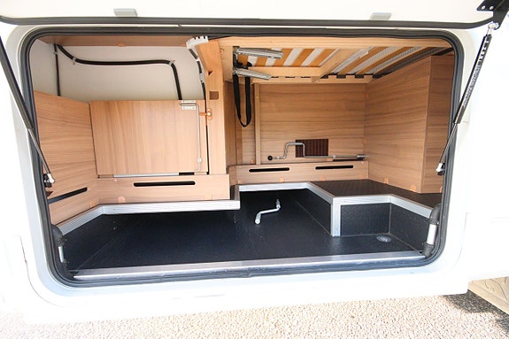 Adria Coral Plus 670 SLT. Fiat 6D 2,3 44 H (160 Hk) 6 of 18