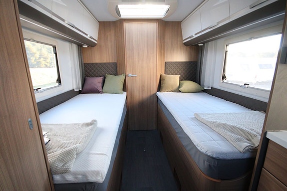 Adria Coral Plus 670 SLT. Fiat 6D 2,3 44 H (160 Hk) 13 of 18