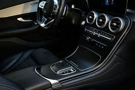 Mercedes-Benz GLC300 de 9 of 13