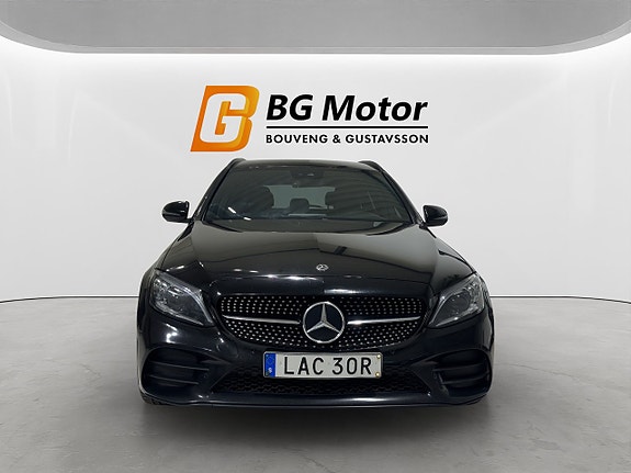 Mercedes-Benz C220 d 2 of 5