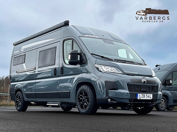 Pøssl Summit 600 L E Långbädd 3-bält. *Fåtölj *3 Sovplatser