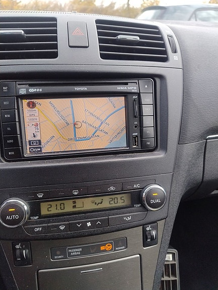 Toyota Avensis 10 of 11