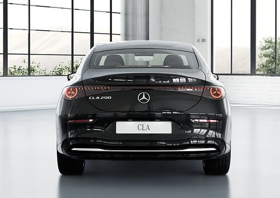 Mercedes-Benz CLA200 4 of 5