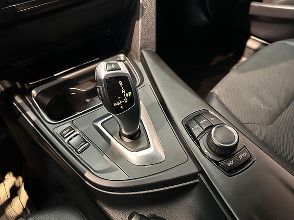 BMW 320 16 of 23
