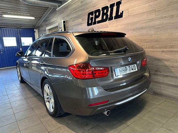 BMW 320 3 of 23