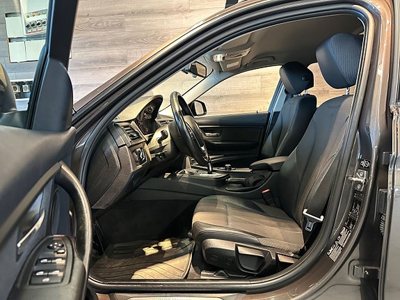 BMW 320 6 of 23