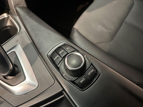 BMW 320 17 of 23