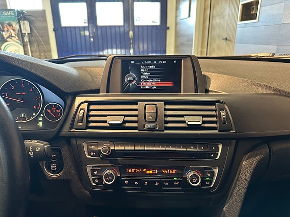 BMW 320 13 of 23