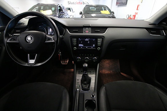 Skoda Octavia Scout 16 of 25