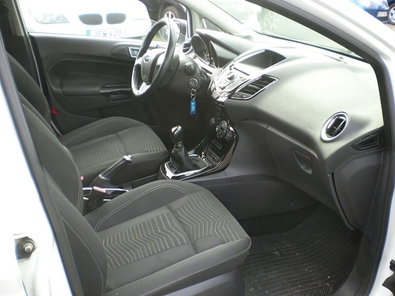 Ford Fiesta 7 of 11