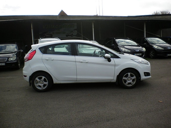 Ford Fiesta 4 of 5