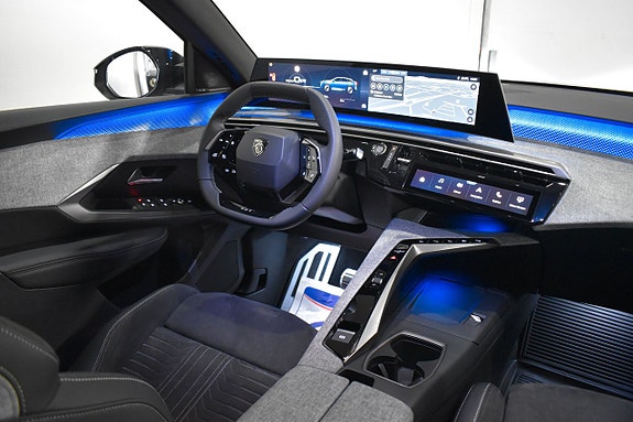 Peugeot e-3008 11 of 24