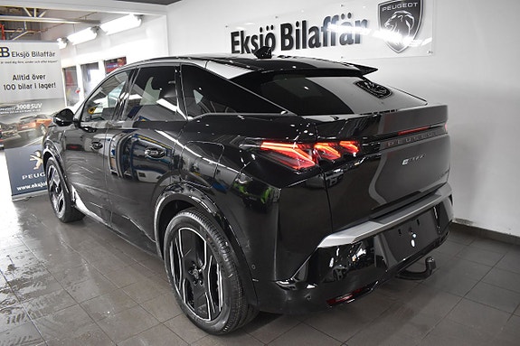 Peugeot e-3008 4 of 5