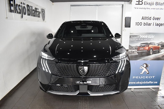 Peugeot e-3008 2 of 5