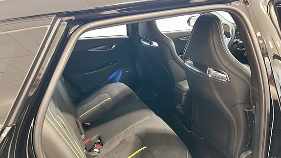 Kia EV6 5 of 12