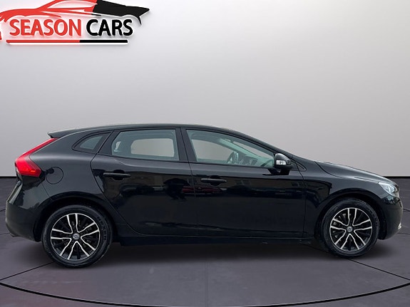 Volvo V40 7 of 10