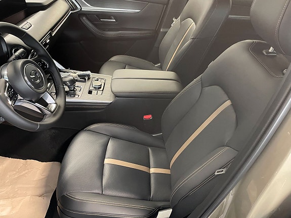 Mazda CX-60 4 of 5