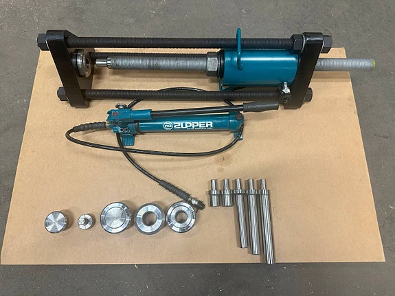 Larvbandspress / Track pin press