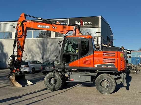 Doosan DX140W-5