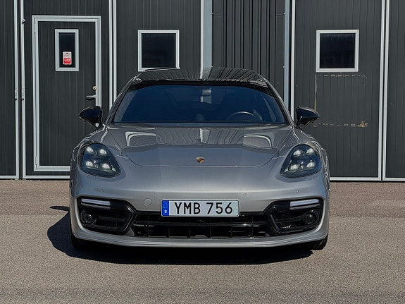 Porsche Panamera Turbo 2 of 5
