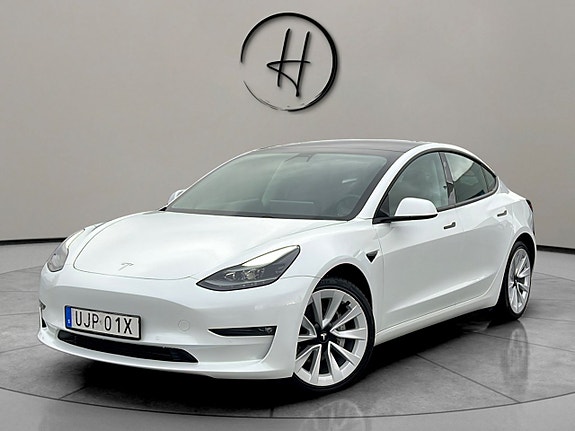 Tesla Model 3 2 of 30