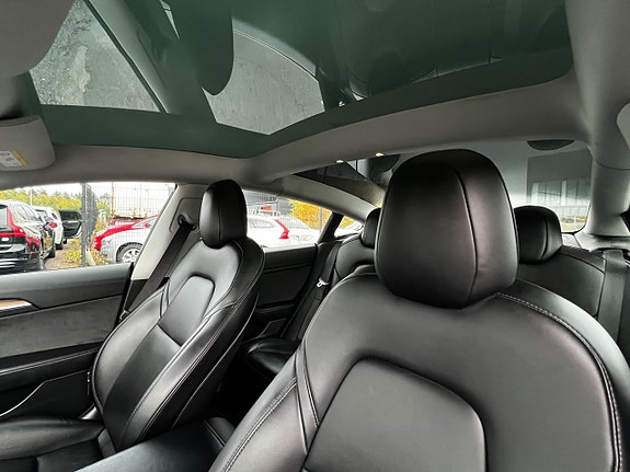 Tesla Model 3 13 of 30