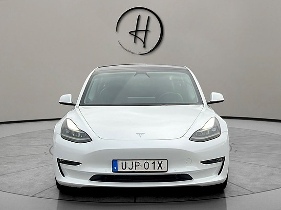 Tesla Model 3 3 of 30
