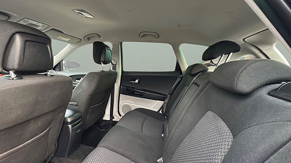 Kia Ceed 12 of 17