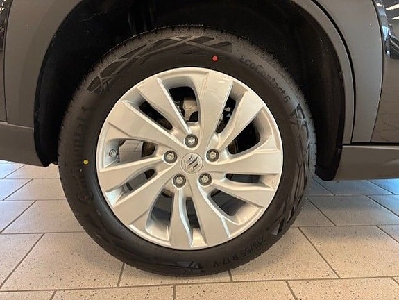 Suzuki S-Cross 7 of 8