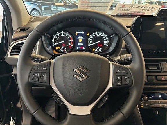 Suzuki S-Cross 4 of 5