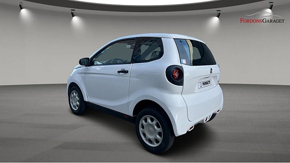Aixam Minauto Access UV/53/BF0A 3 of 7